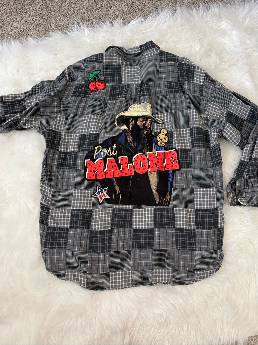 Posty Shirt - Picture 2 of 3